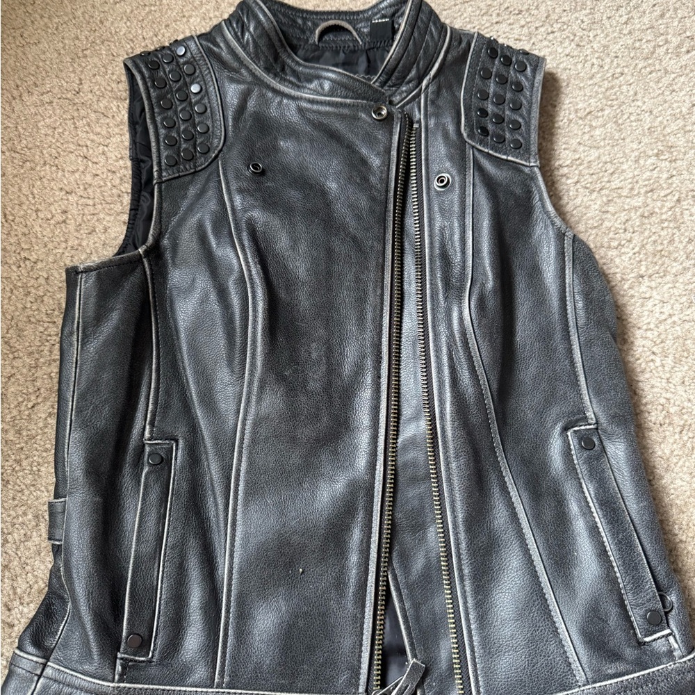 Harley-Davidson Black Leather Vest with Studded Shoulders
